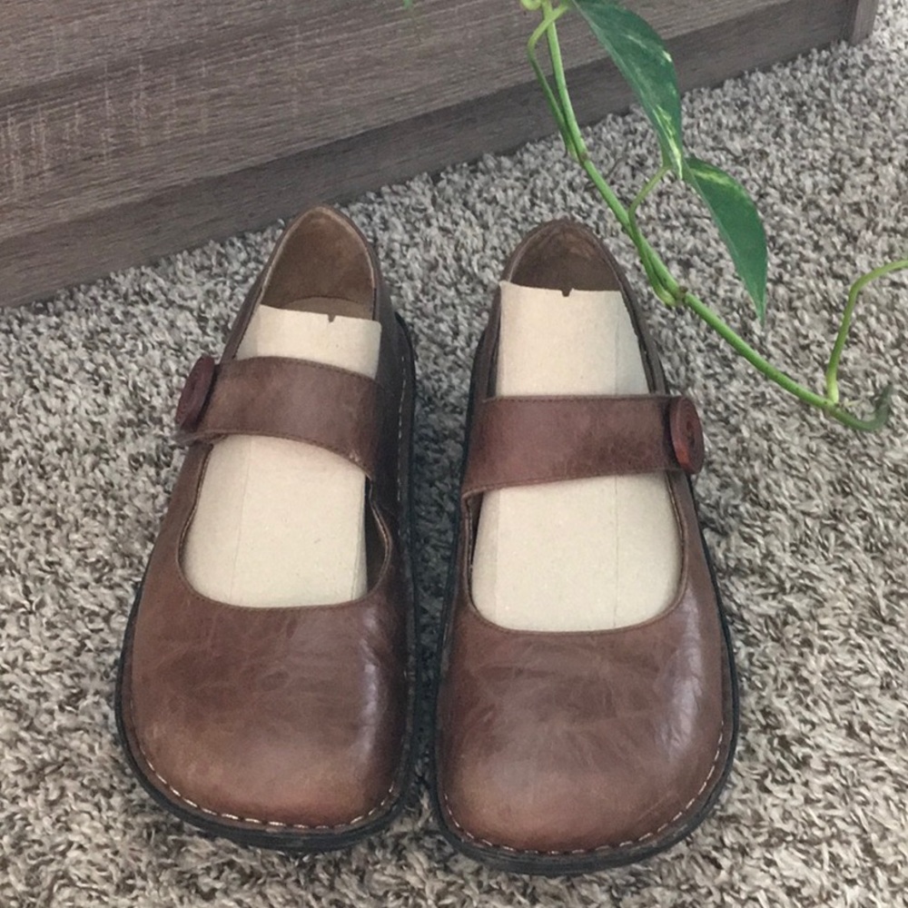Alegria size 40EU Brown Leather Mary Janes